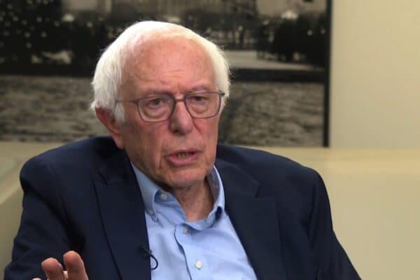 The Americans will not let Trump "establish an oligarchic form of government": Bernie Sanders
