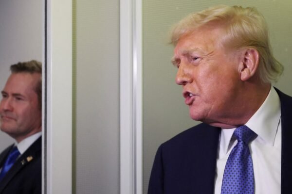 Photo: The president of the United States, Donald Trump, speaks with journalists, seen by National Security Advisor Mike Waltz, aboard Air Force One on his return to Washington, DC, USA, UU., March 16, 2025.