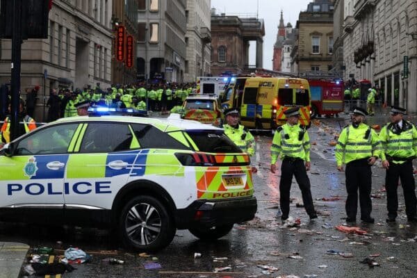 Dozen wounds after the driver crossed the pedestrians in the Liverpool victory parade: officials Dozen wounds after the driver crossed the pedestrians in the Liverpool victory parade: officials