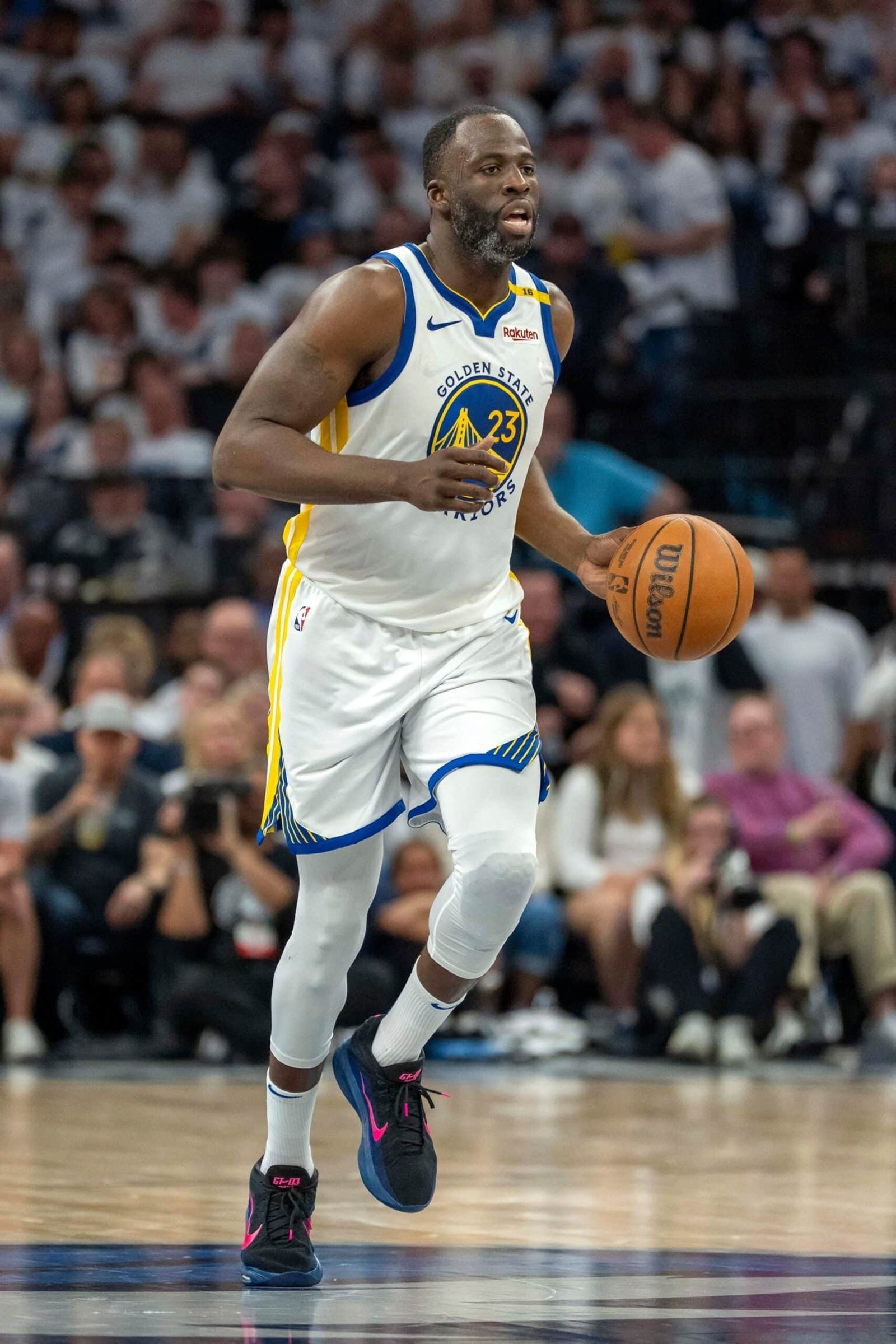 Timberwolves investigates after fans accused of 'racially loaded comments' towards Draymond Green De Warriors