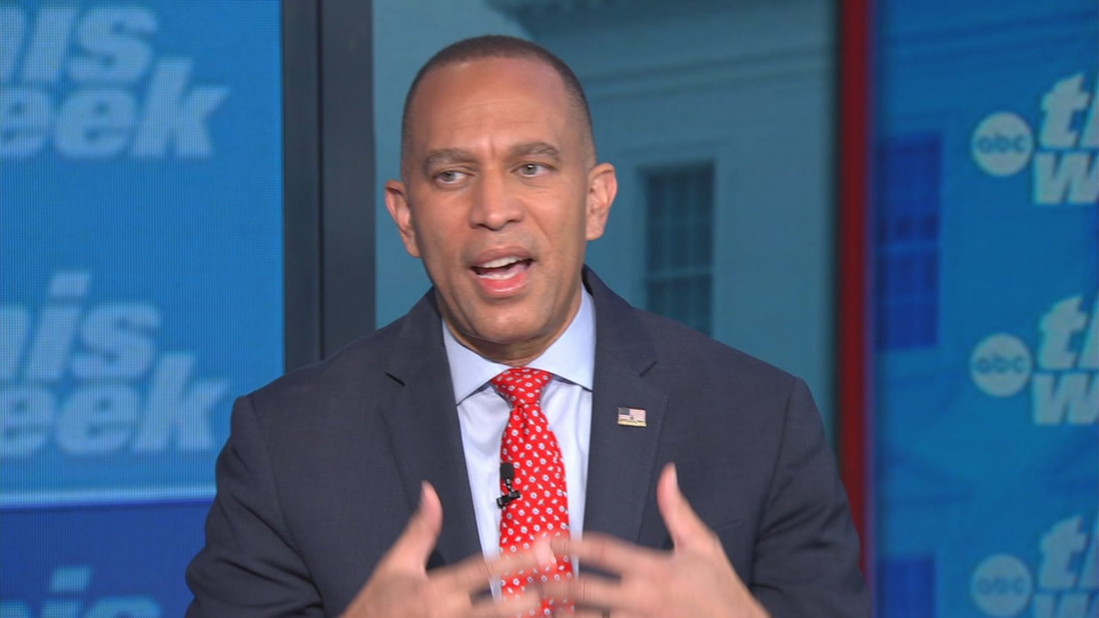Jeffries says that he has "hopes" that the closure of the government can be avoided