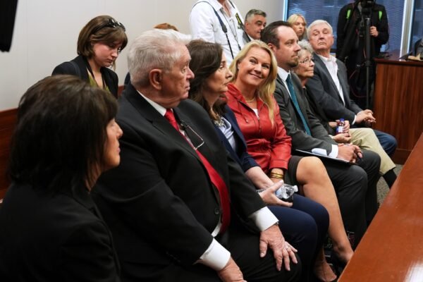 Photo: A Judge of Michigan dismissed the criminal cases against 15 people accused of acting as electors for President Donald Trump in the 2020 elections, on September 9, 2025 in Lansing, Mich.