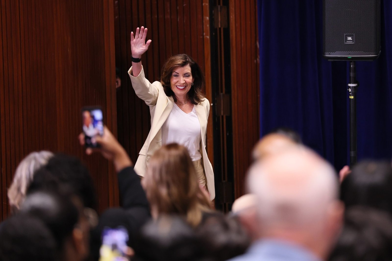Photo: Governor Hochul is celebrated together with the representative Torres denouncing federal cuts to medical care