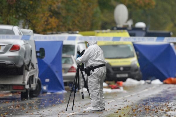 2 victims of attack of the Sinkagaga of Manchester, including 1 who died, run over by police shots, according to the police