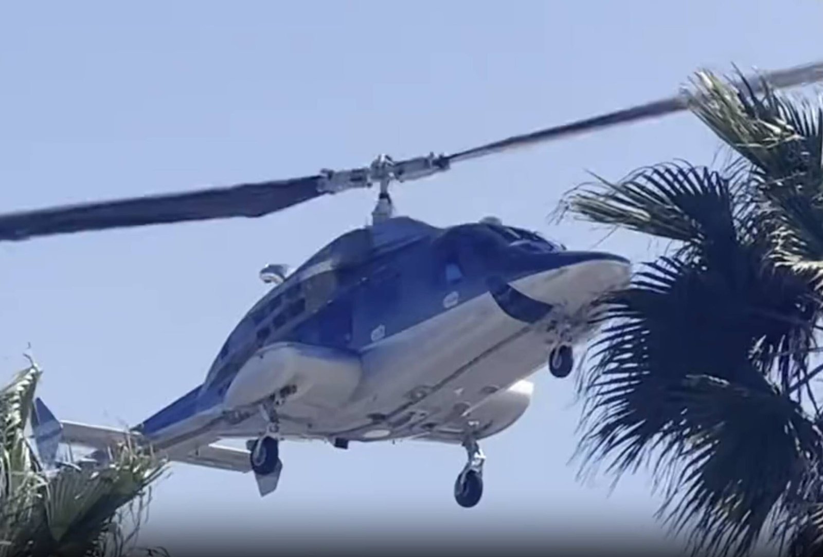 5 hospitalized after helicopter crashes in Huntington Beach, California