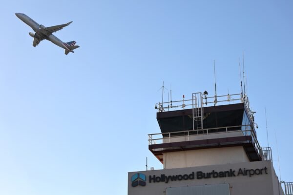Air traffic controllers working without pay are beginning to call in sick, causing flight cancellations and delays across the country.