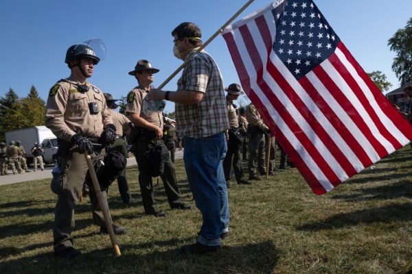 Illinois files a demand to block the deployment of the National Guard