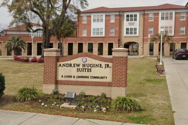 South Carolina State University in Lockdown after informing the shooting in the bedroom