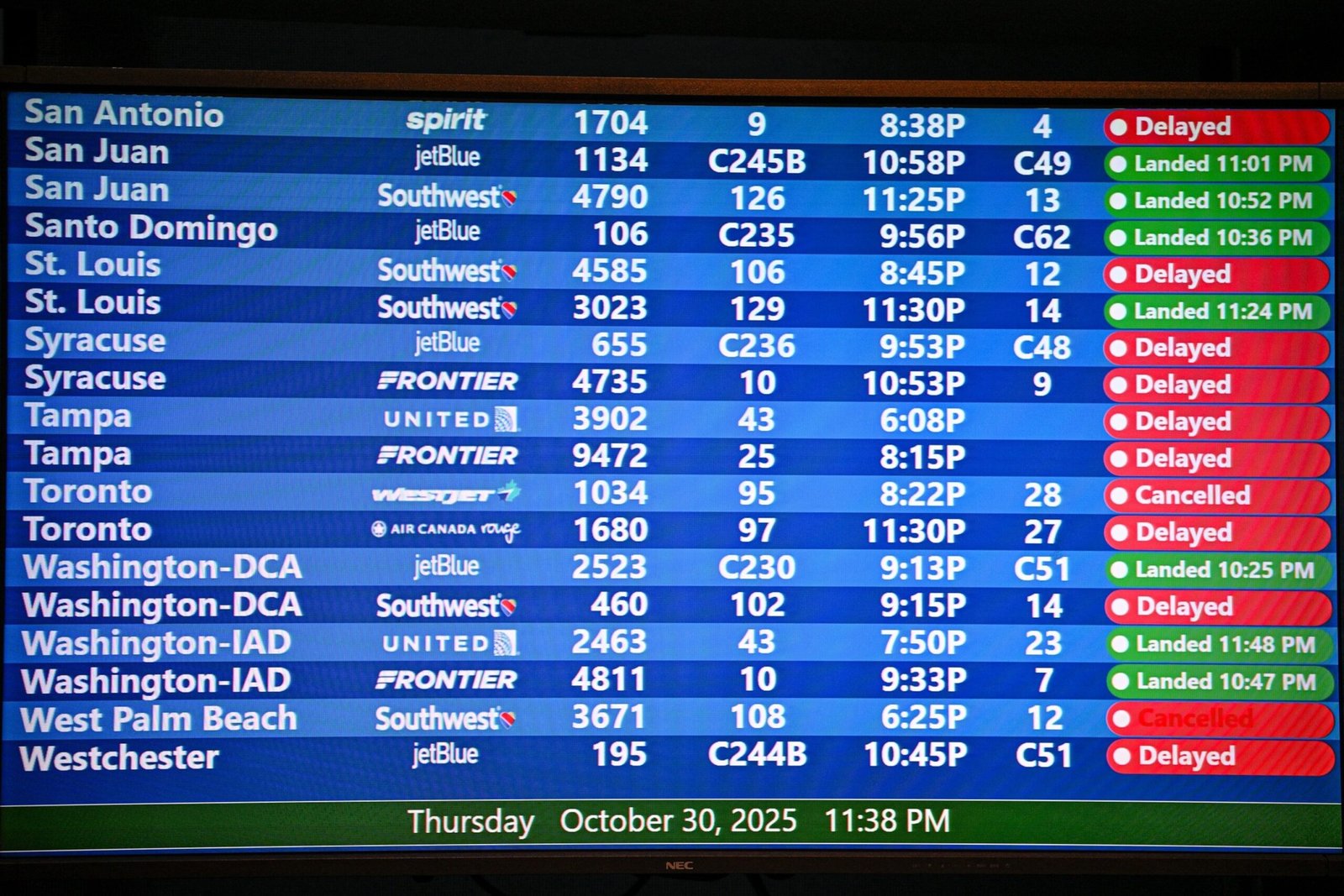 What travelers should expect at airports as the FAA cuts flights nationwide